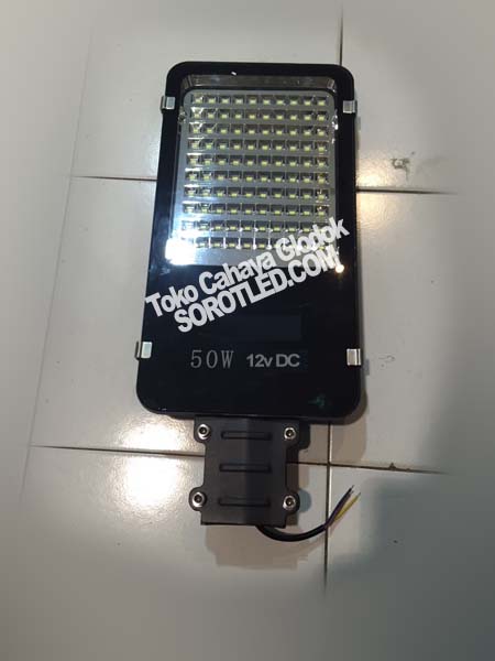 Lampu Penerangan Jalan Tenaga Surya 50watt 12volt